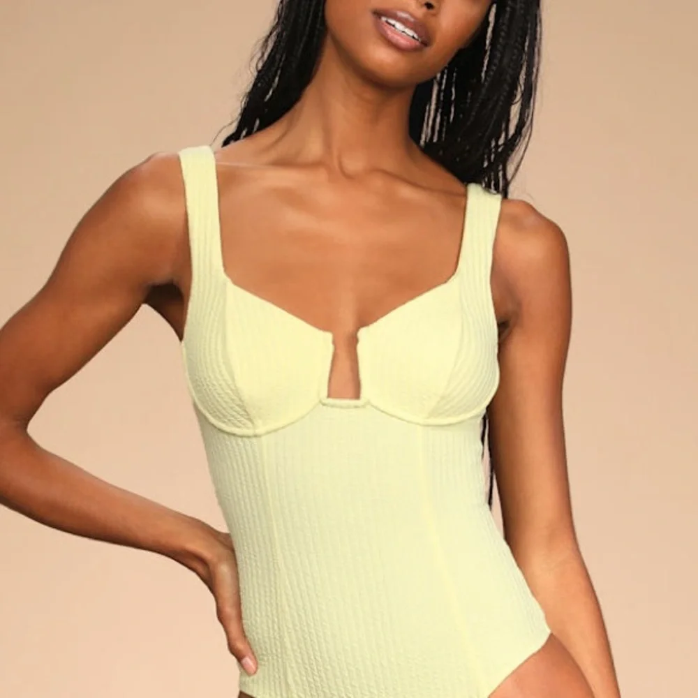 ASTR The Label Aria Bodysuit S Pale Yellow Ribbed Bustier Cutout Corset Top - Picture 2 of 10